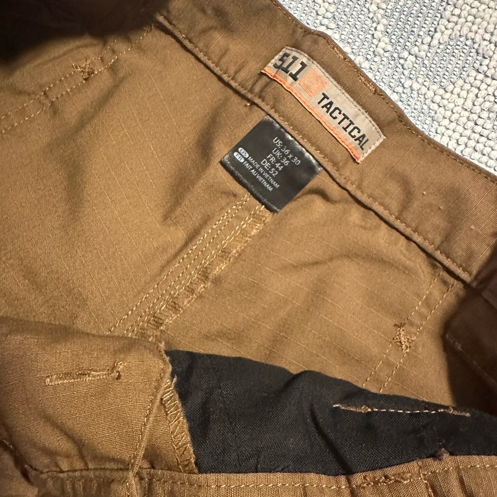 5.11 Tactical Men's Tan Cargo Pants Sz 36x30 - Picture 6 of 13